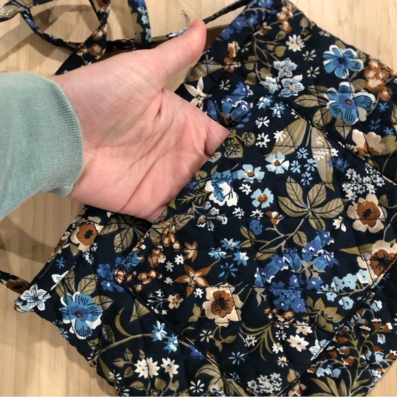 Small Floral Purse - Picture 3 of 4